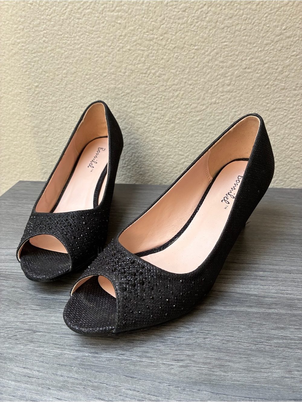 Bonnibel Black Peep-Toe Heels with Sparkle Accents, size 8